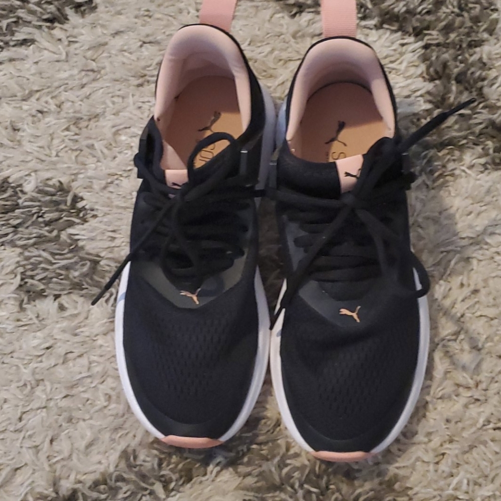 Puma Sneakers